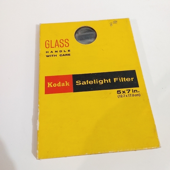 Kodak safe light filter 5x7 for dark room film photography - Picture 5 of 5